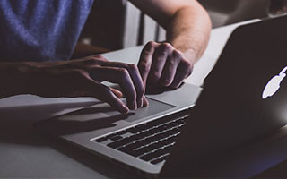 意甲媒体透露：米兰准备找一些豪门俱乐部的边缘后卫来填补佳夫留下的空缺